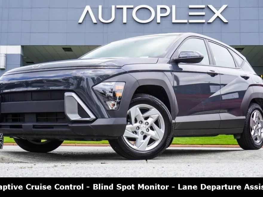 2024 Hyundai Kona SE photo 1