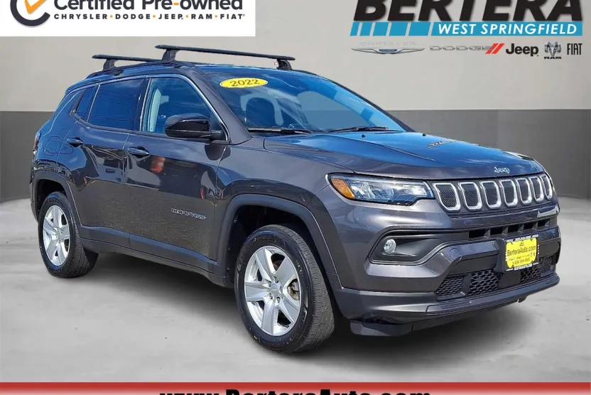2022 Jeep Compass Latitude photo 1