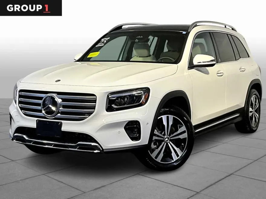 2025 Mercedes Benz GLB 250 4MATIC photo 1