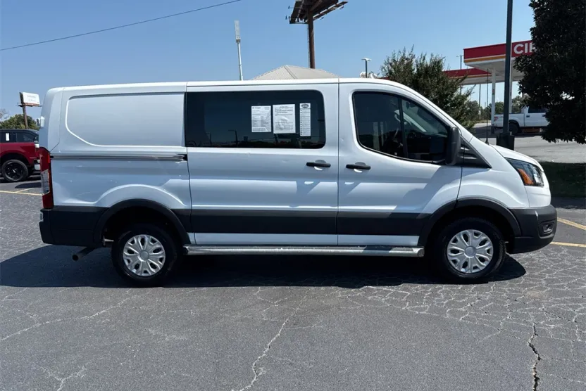 2023 Ford Transit photo 1