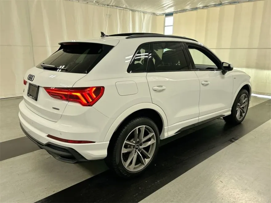 2024 Audi Q3 Premium Plus photo 1