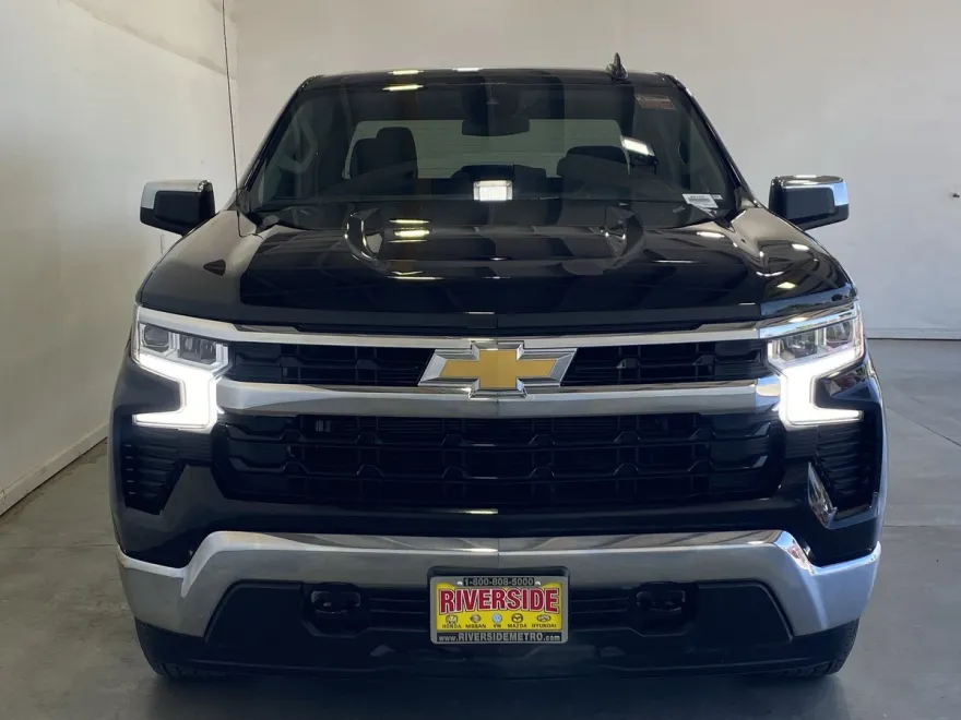2024 Chevrolet Silverado 1500 LT photo 1