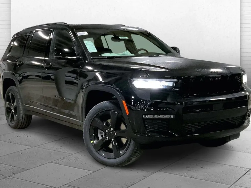 2025 Jeep Grand Cherokee Limited photo 1
