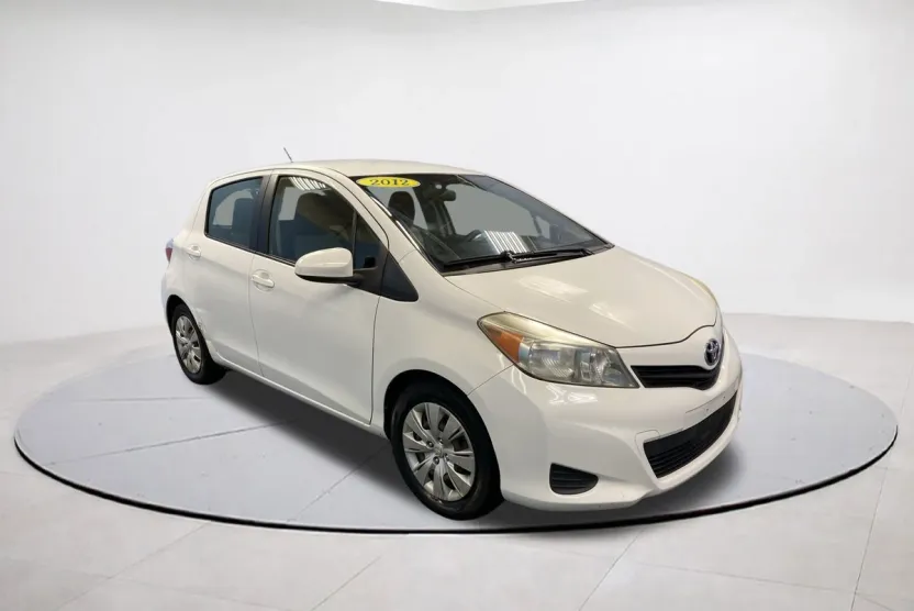 2012 Toyota Yaris photo 1
