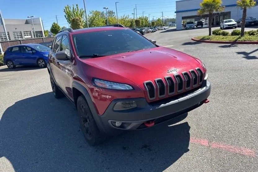 2015 Jeep Cherokee Trailhawk photo 1