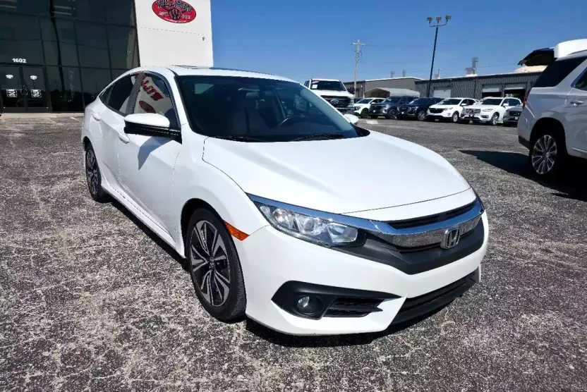 2018 Honda Civic EX-T photo 1