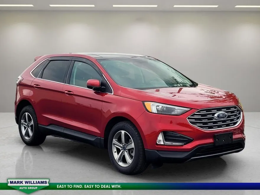 2022 Ford Edge SEL photo 1