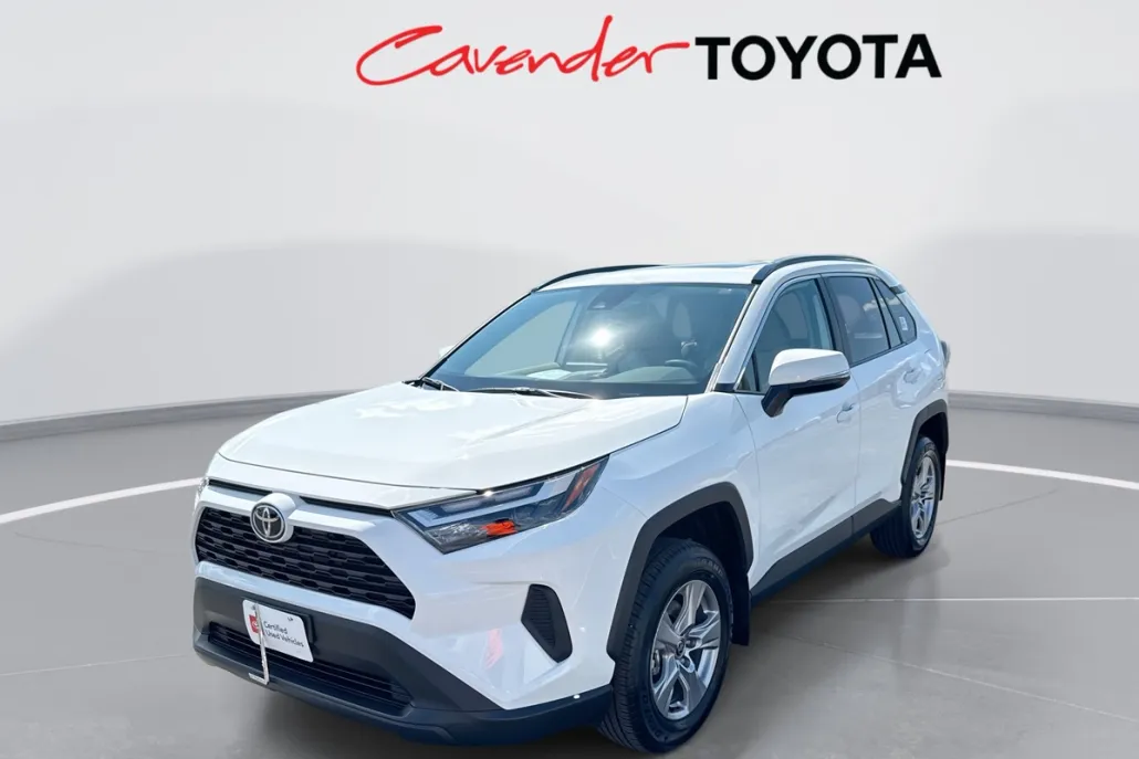 2025 Toyota RAV4 XLE photo 1