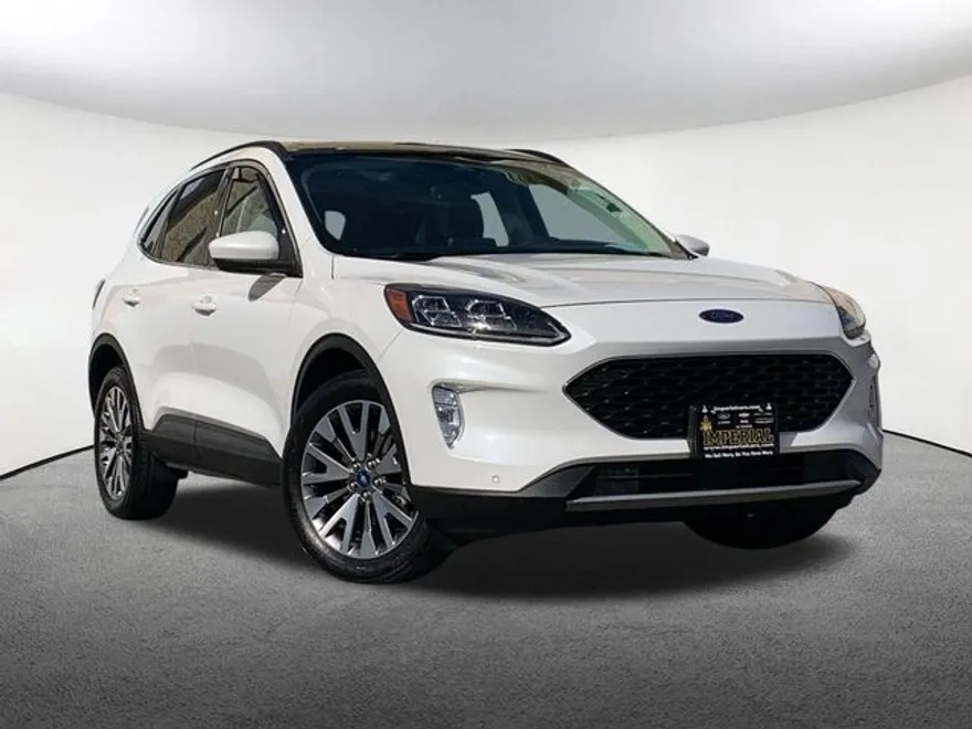 2022 Ford Escape Titanium photo 1