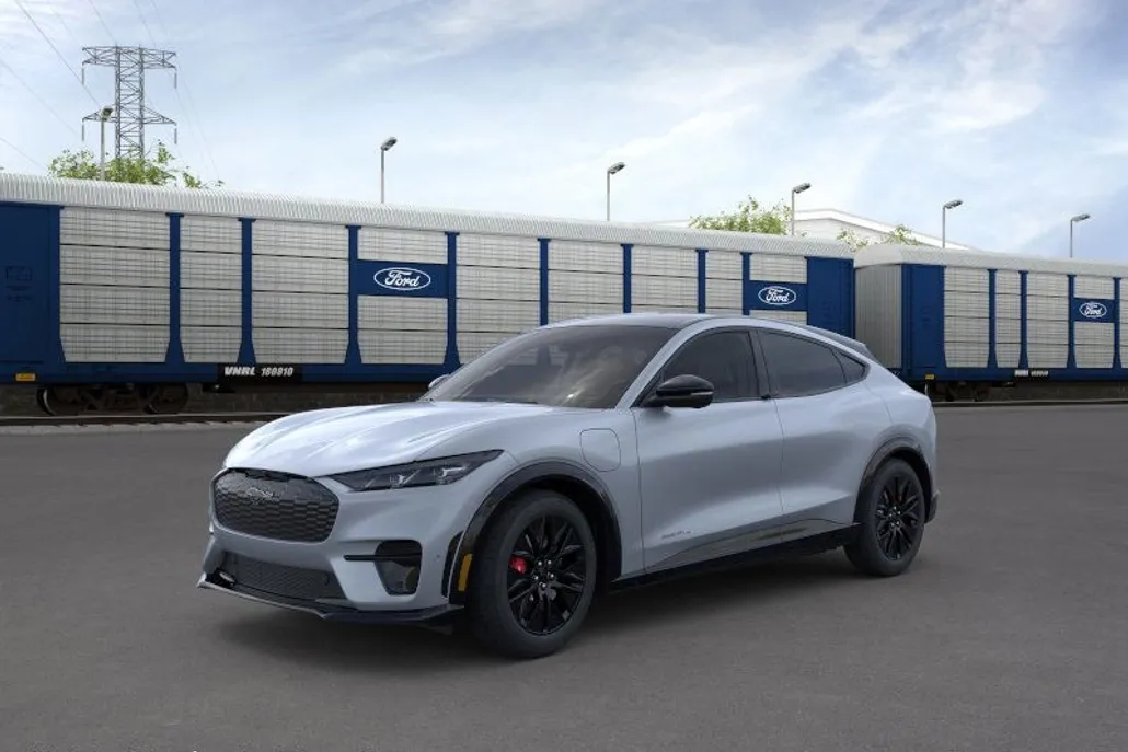 2025 Ford Mustang Mach-E Premium photo 1