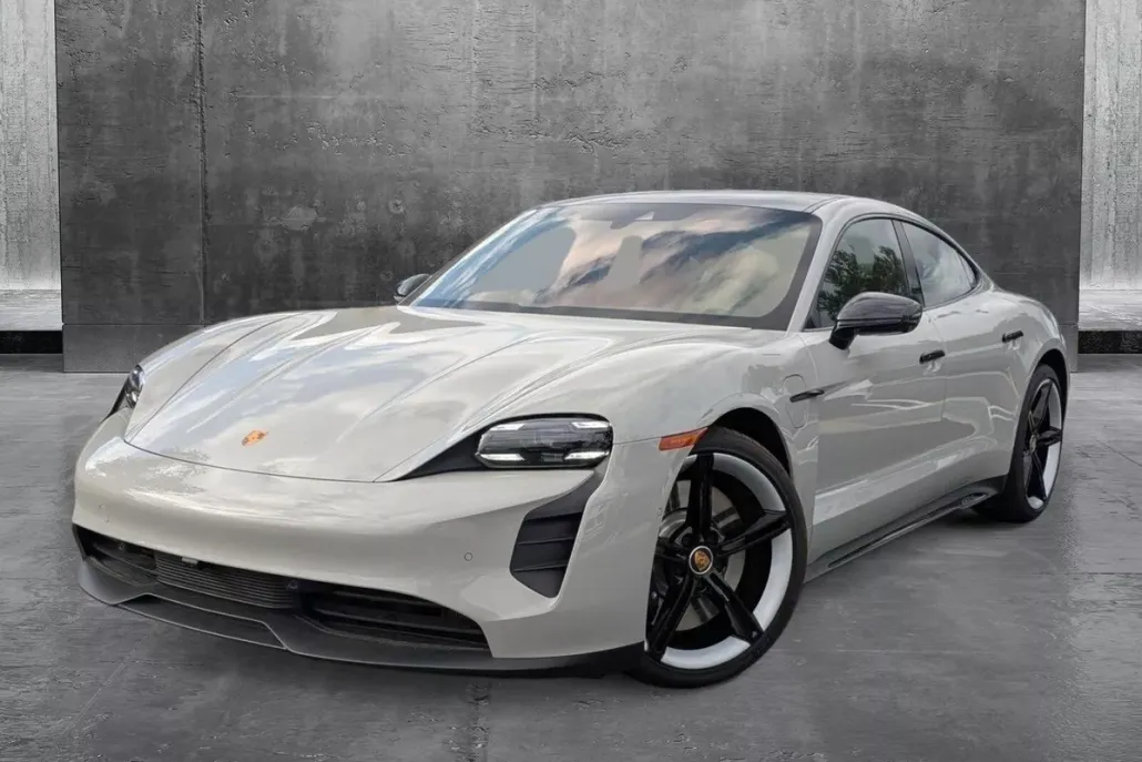 2024 Porsche Taycan GTS photo 1