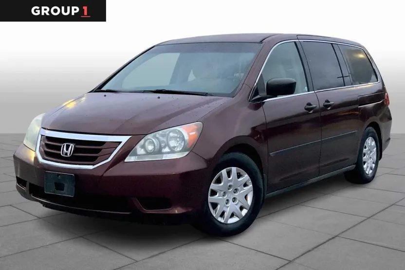 2010 Honda Odyssey LX photo 1