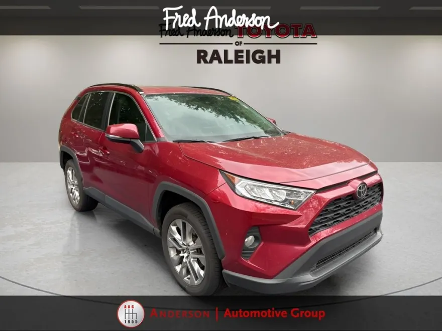 2021 Toyota RAV4 XLE Premium photo 1