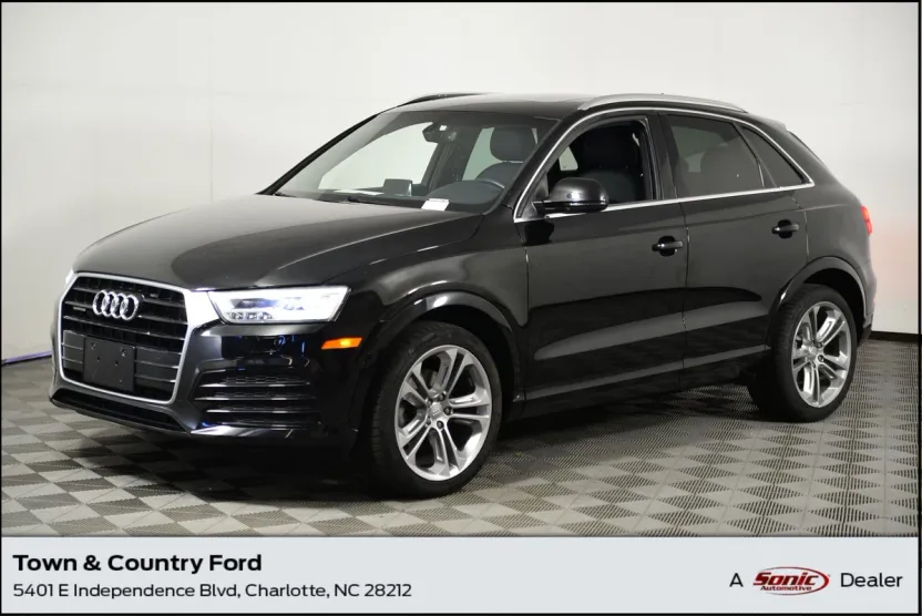 2016 Audi Q3 Prestige photo 1
