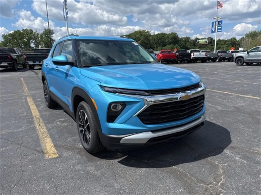 2026 Chevrolet Trailblazer LT photo 1