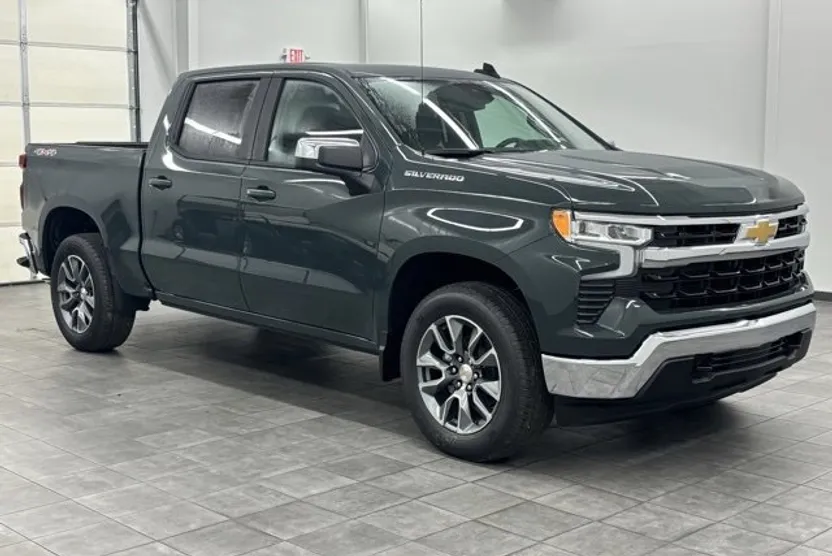 2026 Chevrolet Silverado 1500 LT photo 1