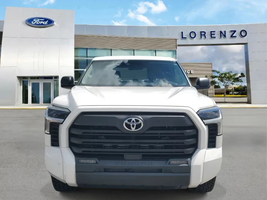 2022 Toyota Tundra SR5 photo 1