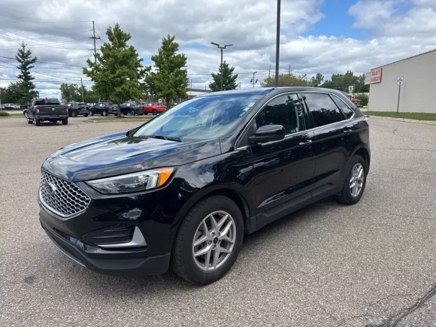 2024 Ford Edge SEL photo 1