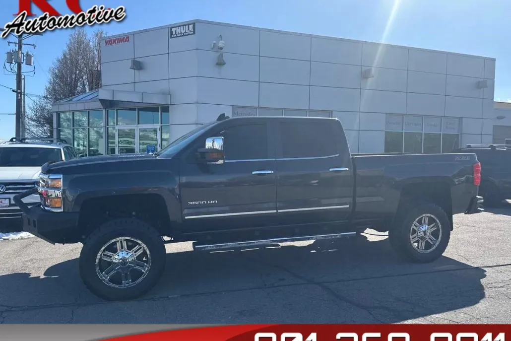 2016 Chevrolet Silverado 3500HD LTZ photo 1