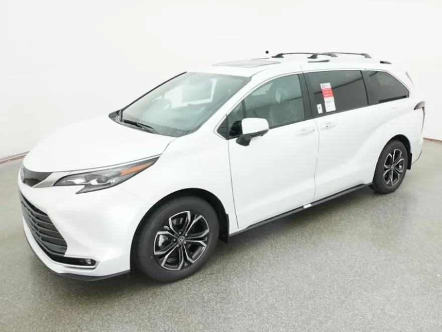 2025 Toyota Sienna Platinum photo 1
