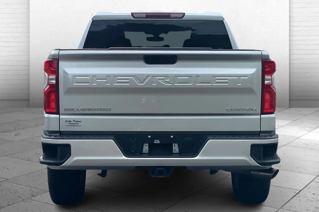 2021 Chevrolet Silverado 1500 Custom photo 1