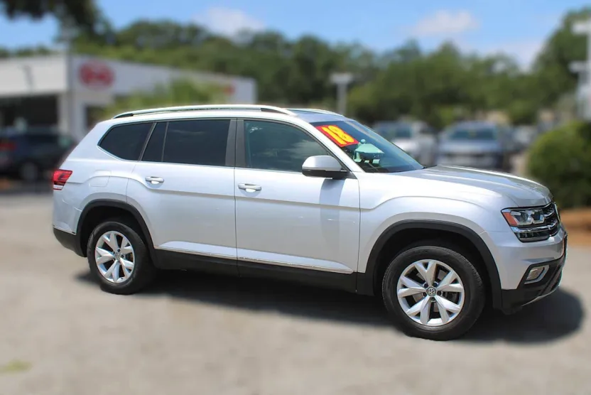 2018 Volkswagen Atlas V6 SEL photo 1