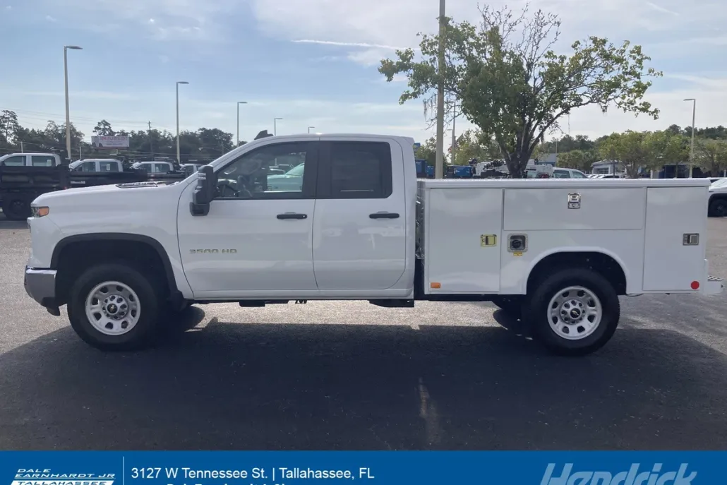 2024 Chevrolet Silverado 3500HD Work Truck photo 1