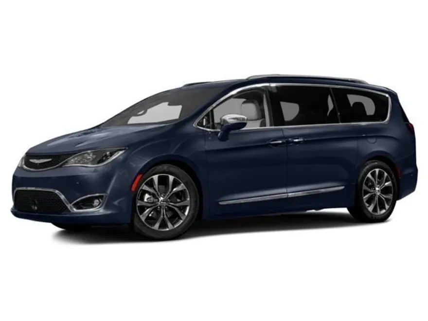 2017 Chrysler Pacifica Touring L photo 1