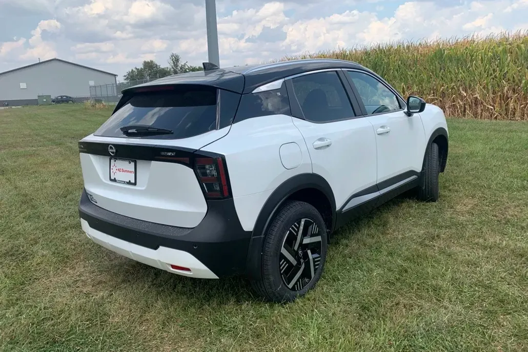 2026 Nissan Kicks SV photo 1