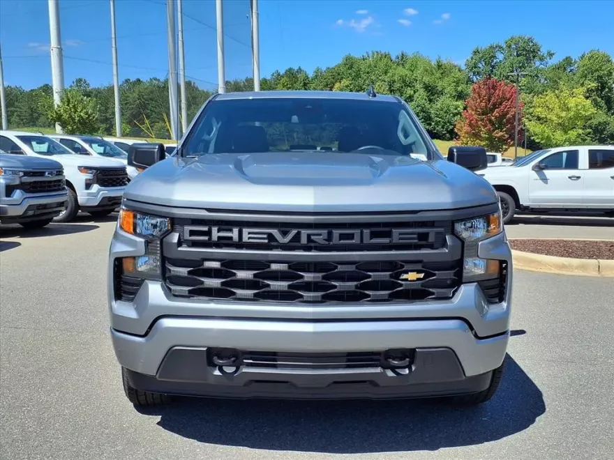 2026 Chevrolet Silverado 1500 Custom photo 1