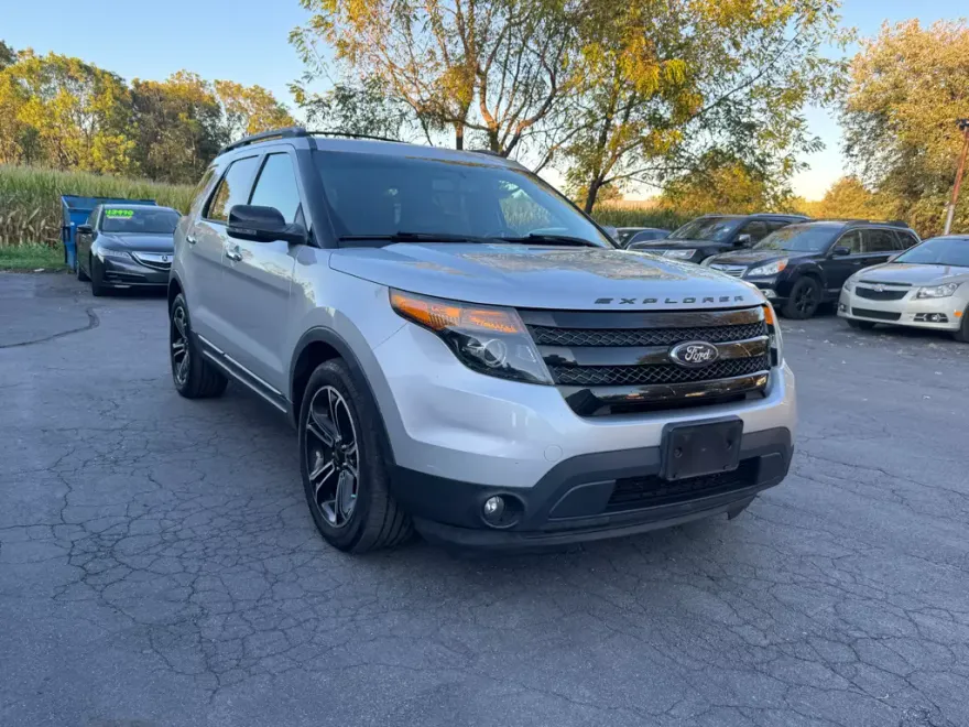 2013 Ford Explorer Sport photo 1