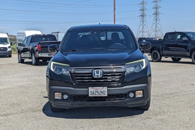 2017 Honda Ridgeline Black Edition photo 1