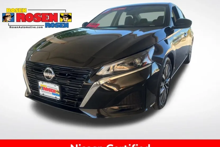 2023 Nissan Altima SV photo 1