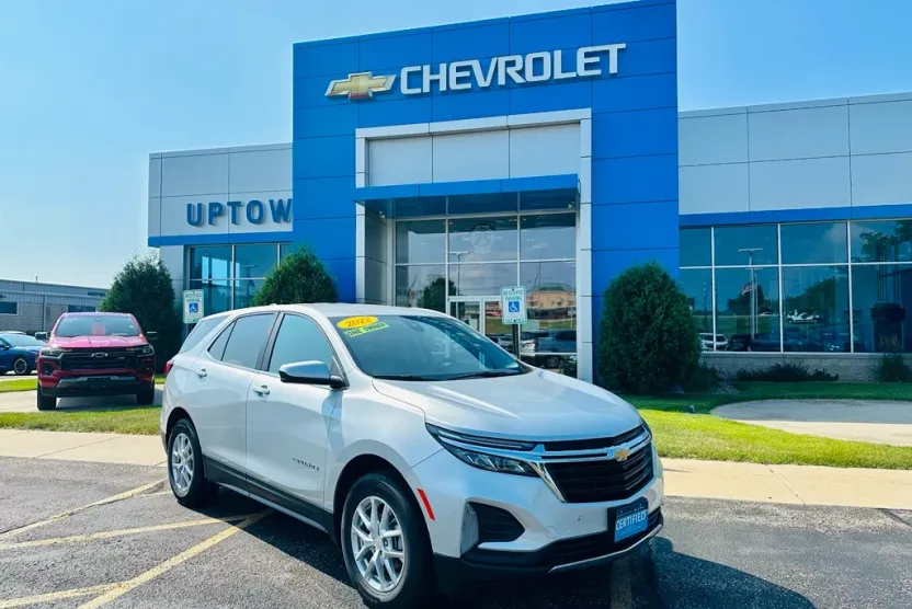 2022 Chevrolet Equinox LT photo 1