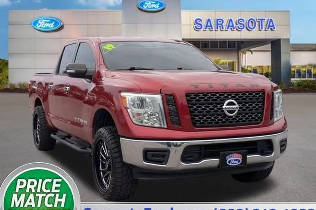 2019 Nissan Titan SV photo 1