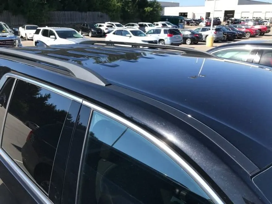 2023 Chevrolet Traverse Cloth photo 1