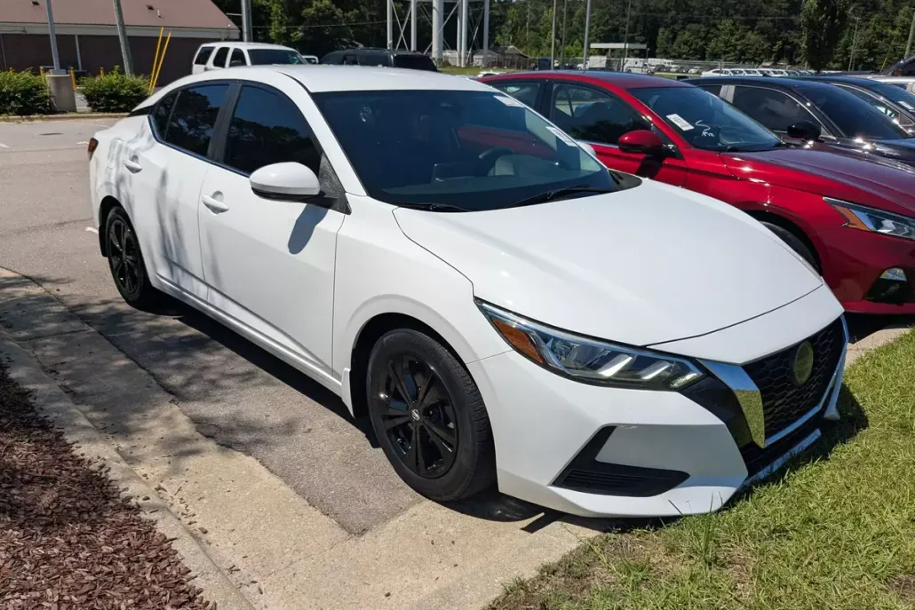 2020 Nissan Sentra SV photo 1