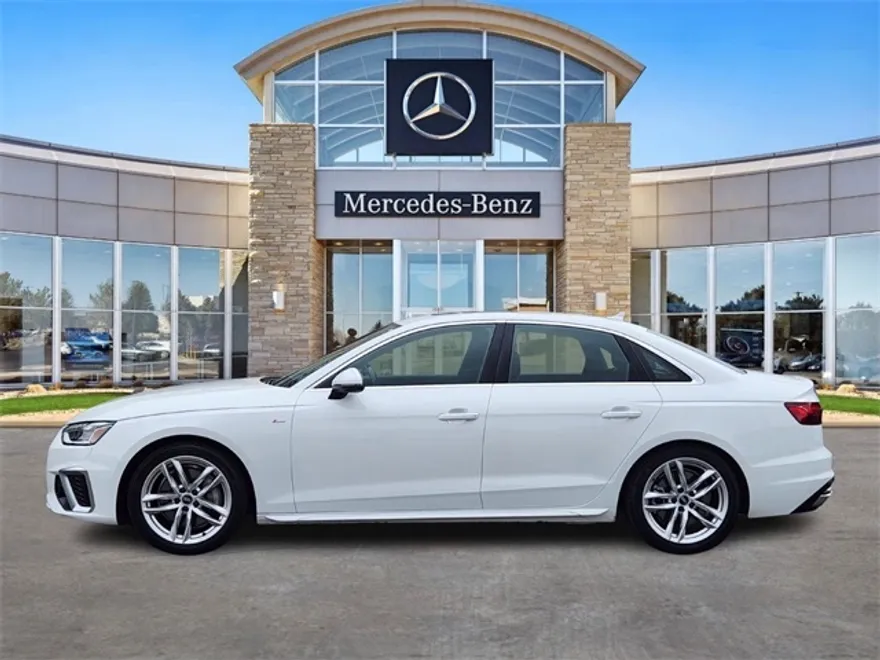 2023 Audi A4 45 S line Premium Plus Quattro photo 1
