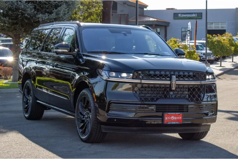 2025 Lincoln Navigator L Reserve photo 1