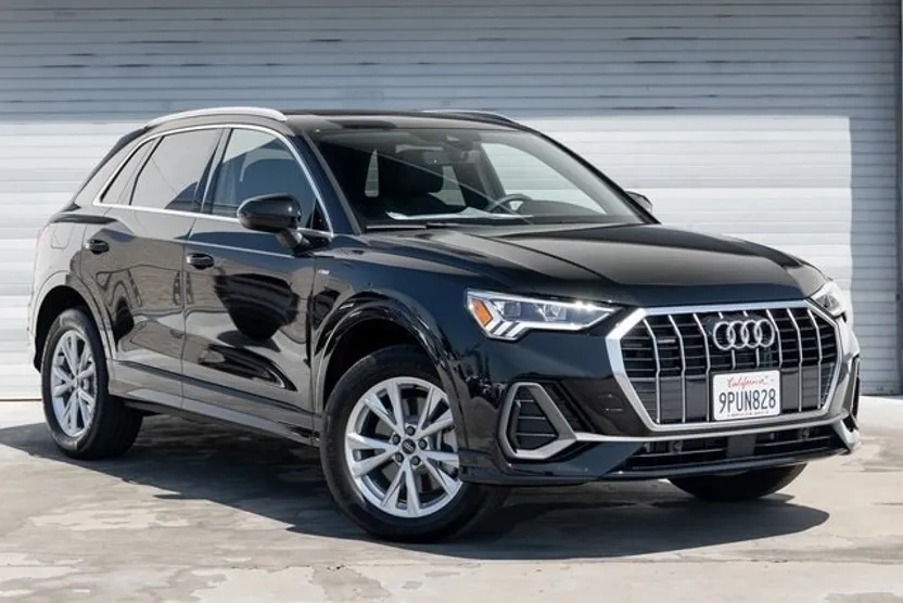 2024 Audi Q3 Premium photo 1