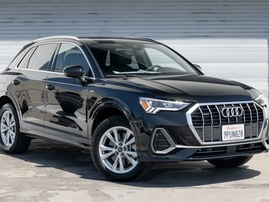 2024 Audi Q3 Premium photo 1