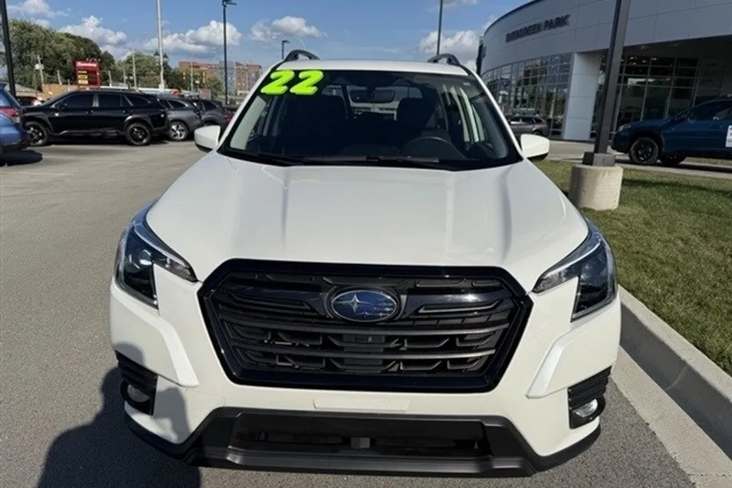 2022 Subaru Forester Premium photo 1