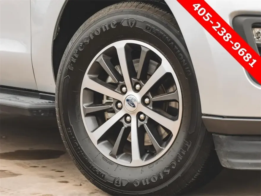 2019 Ford Expedition MAX XLT photo 1