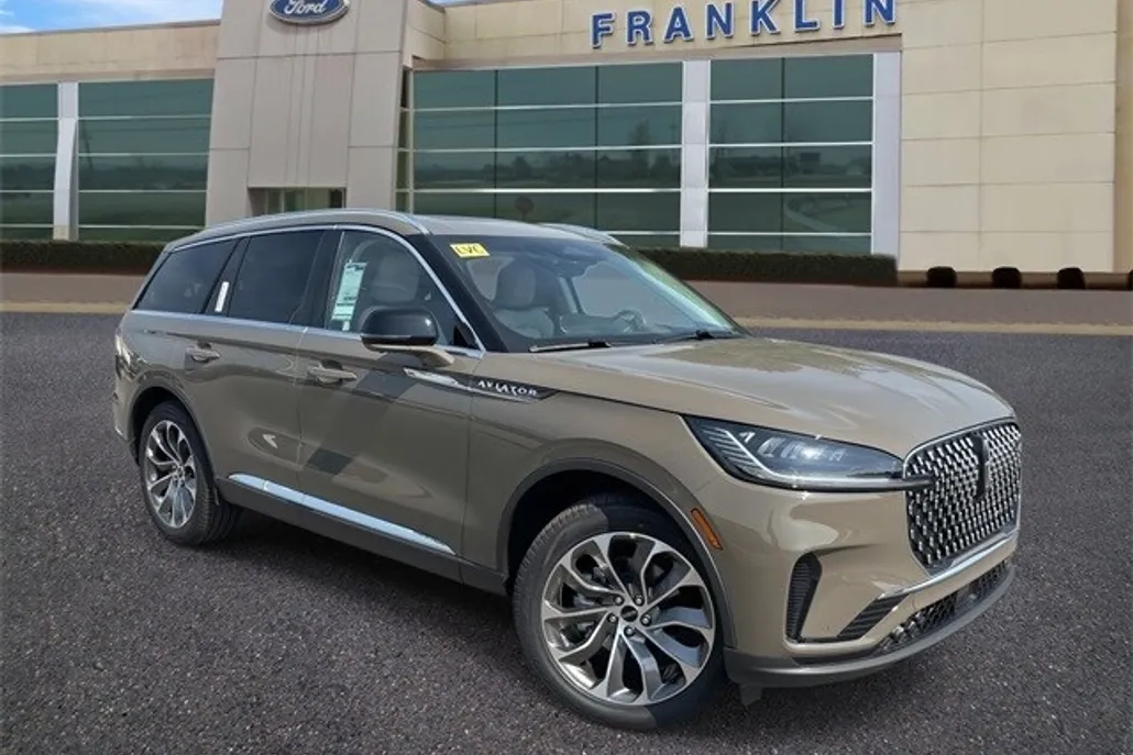 2025 Lincoln Aviator Premiere photo 1