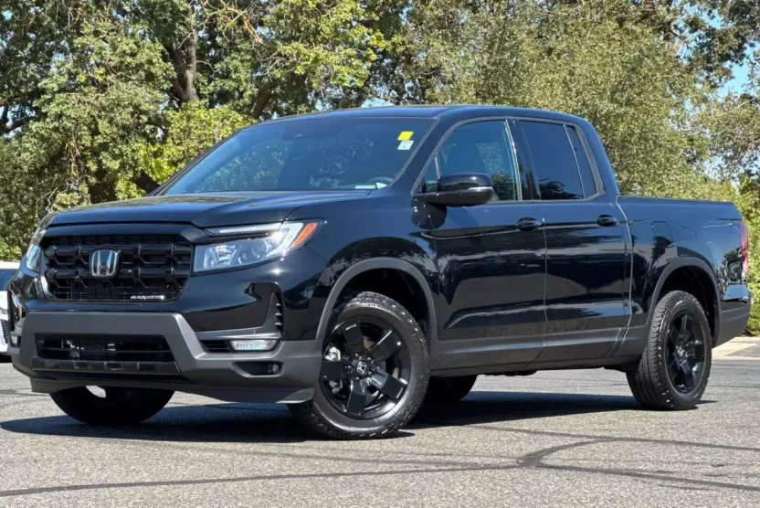 2024 Honda Ridgeline Black Edition photo 1