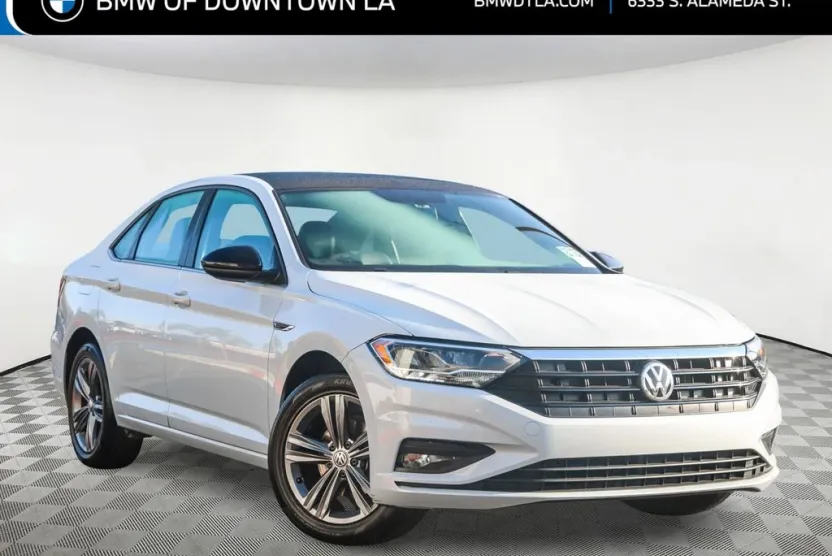 2019 Volkswagen Jetta R-Line photo 1
