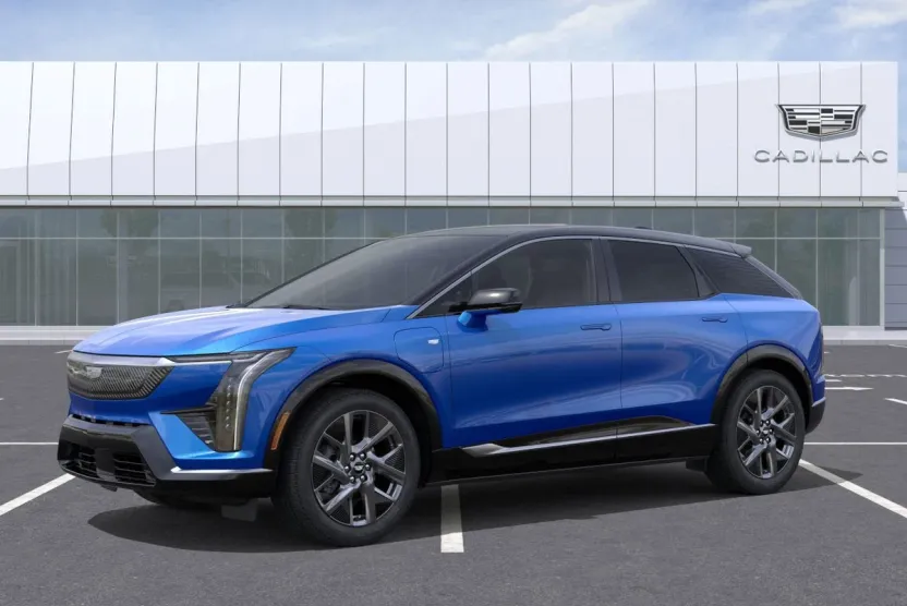 2025 Cadillac Optiq Luxury photo 1