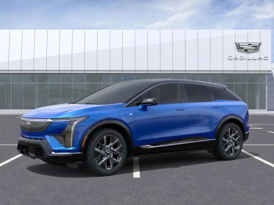 2025 Cadillac Optiq Luxury photo 1