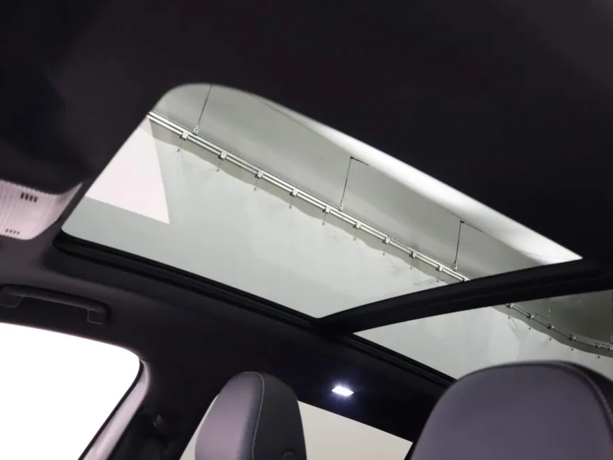 2025 Volkswagen Tiguan SE R-Line Black photo 1