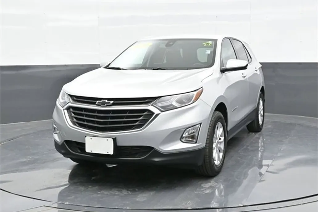 2020 Chevrolet Equinox LT photo 1
